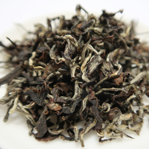 Supreme Organic Dongfang Meiren (Oriental Beauty) Taiwan Oolong Tea